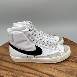 Nike Blazer Mid '77 Shoes Womens Size 7 White Casual Comfort Athletic Sneakers